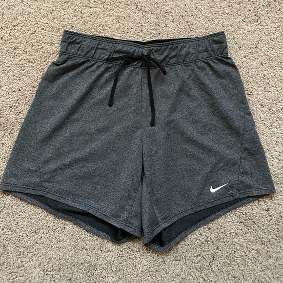 Nike Dri-fit women’s shorts - Picture 1 of 3
